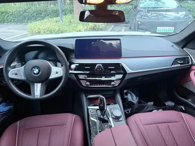 BMW 5 Series — Фото автомобиля 6