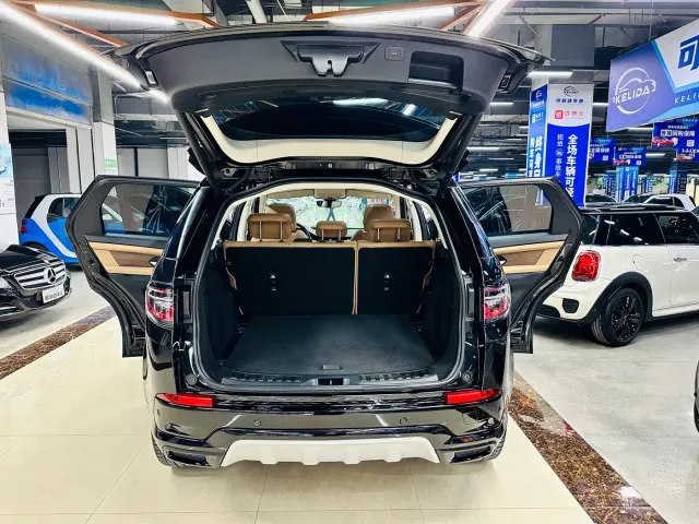 Land Rover Discovery Sport — Фото автомобиля 18