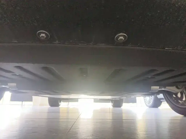 IM Motors LS6 — Фото автомобиля 10