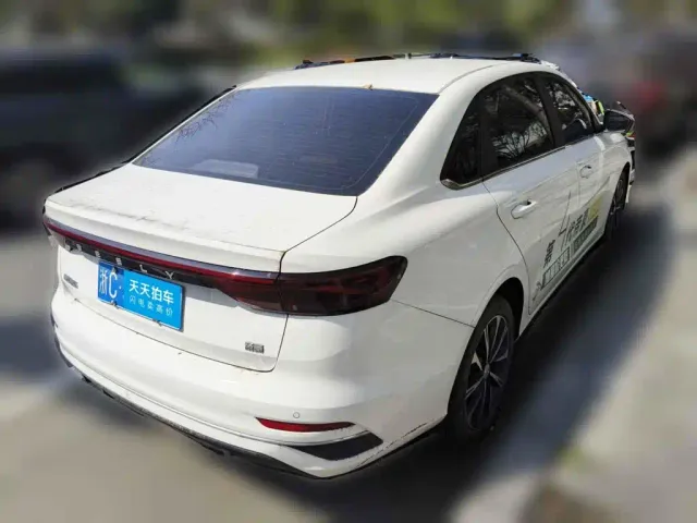 Geely Emgrand — Фото автомобиля 2