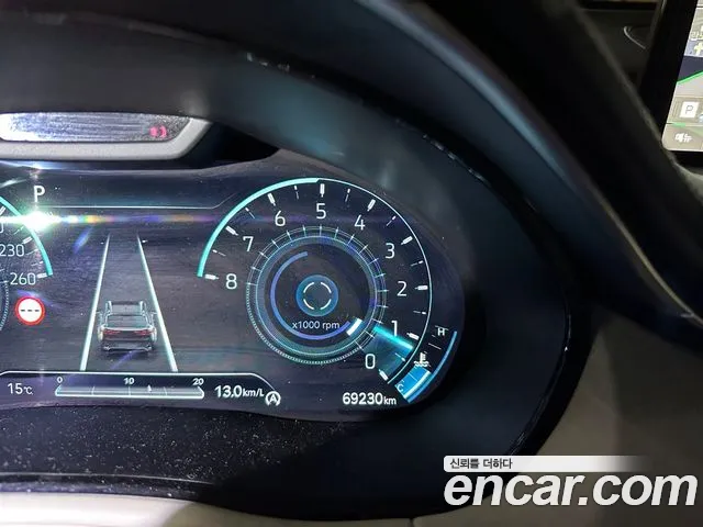 Genesis GV70 — Фото автомобиля 12