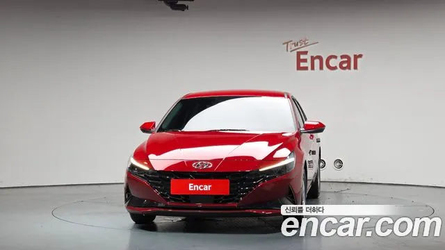 Hyundai AVANTE Avante (CN7) — Фото автомобиля 3