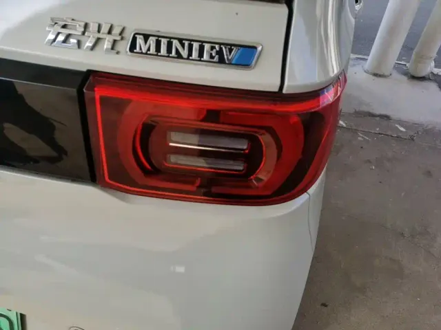 Wuling Hongguang Mini EV — Фото автомобиля 7