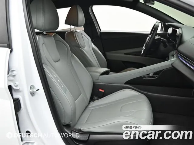 Hyundai Avante CN7 — Фото автомобиля 10