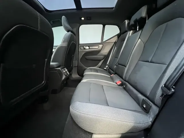 Volvo Volvo XC40 2023 B3 Zhiyuan Luxury Edition — Фото автомобиля 19