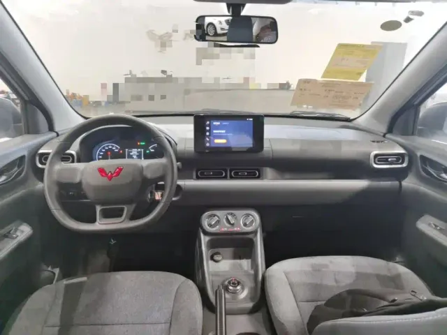 Wuling Hongguang — Фото автомобиля 9