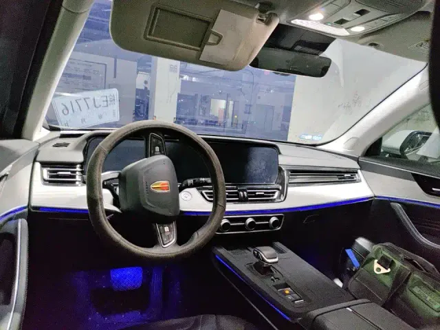 Hongqi HS5 — Фото автомобиля 5