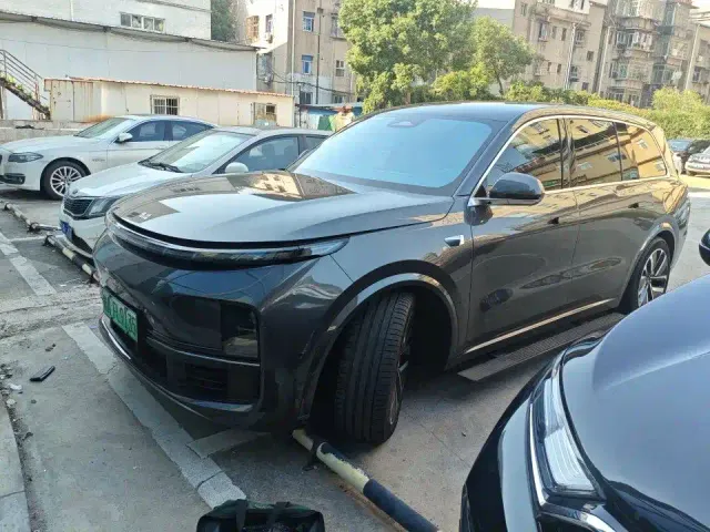 Фотография автомобиля — Li Auto L9