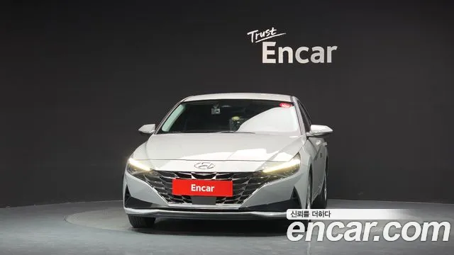 Hyundai Avante CN7 — Фото автомобиля 3