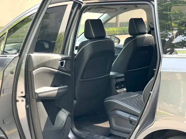Wuling Jiachen — Фото автомобиля 7