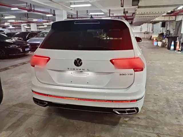 Volkswagen Tiguan L — Фото автомобиля 5