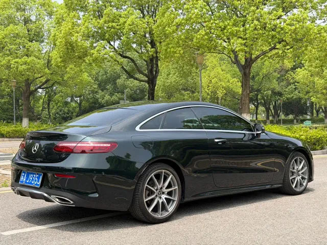 Mercedes-Benz E-Class — Фото автомобиля 17