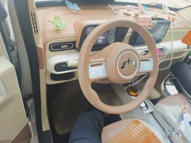 Wuling Hongguang Mini EV — Фото автомобиля 11