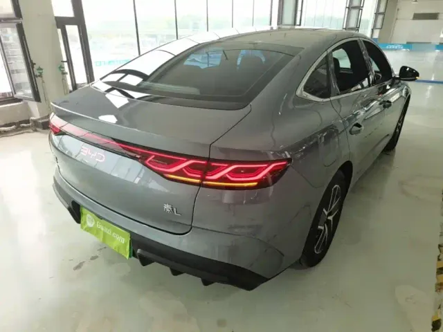 BYD Qin L — Фото автомобиля 6