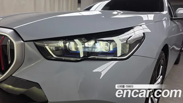 BMW 5-Series 5 серия (G60) 530i xDrive M Sport — Фото автомобиля 18