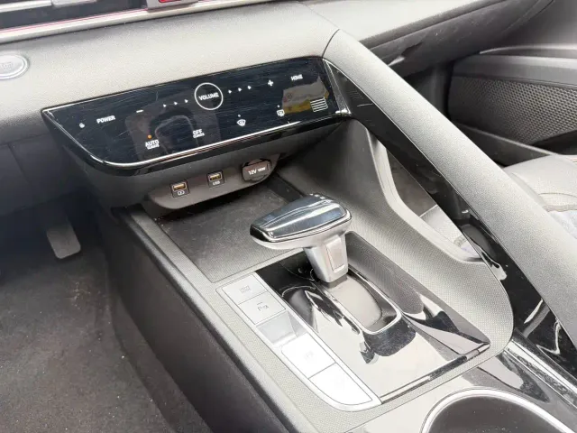 Hyundai Elantra — Фото автомобиля 17