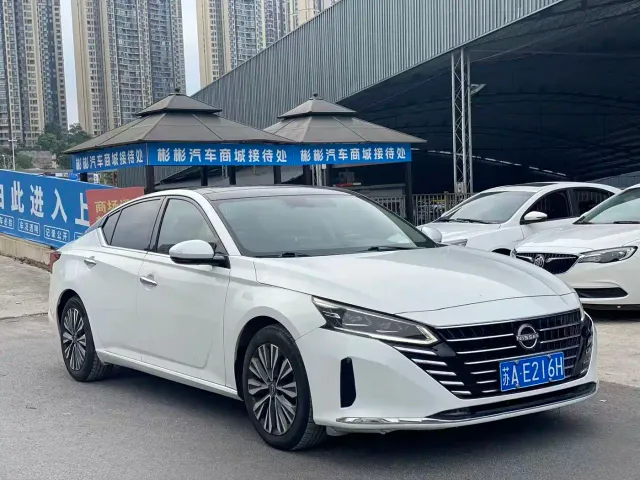 Nissan Teana — Фото автомобиля 10