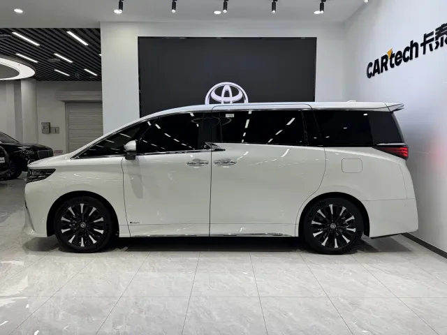 Toyota Alphard — Фото автомобиля 7