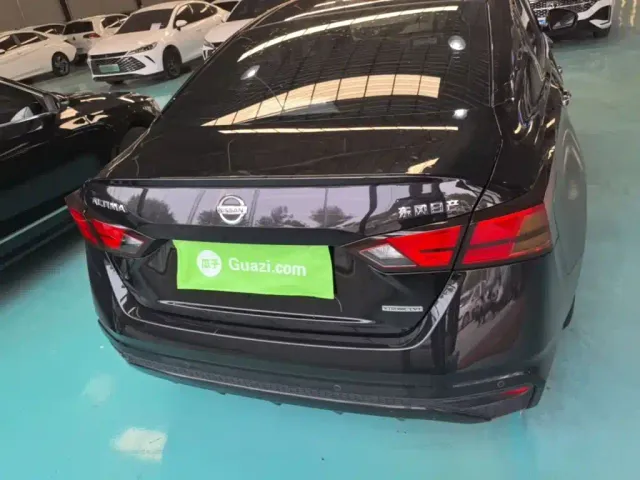 Nissan Teana — Фото автомобиля 5