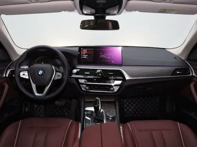 BMW 5 Series — Фото автомобиля 15