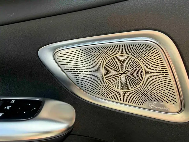 Mercedes-Benz C-Class — Фото автомобиля 4