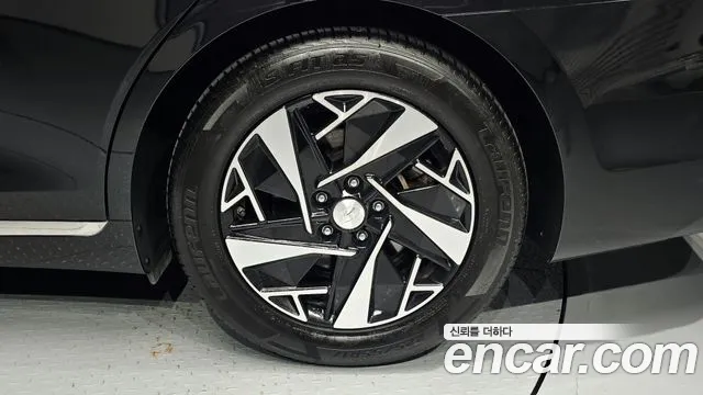 Hyundai Grandeur Grandeur (New) Hybrid — Фото автомобиля 5