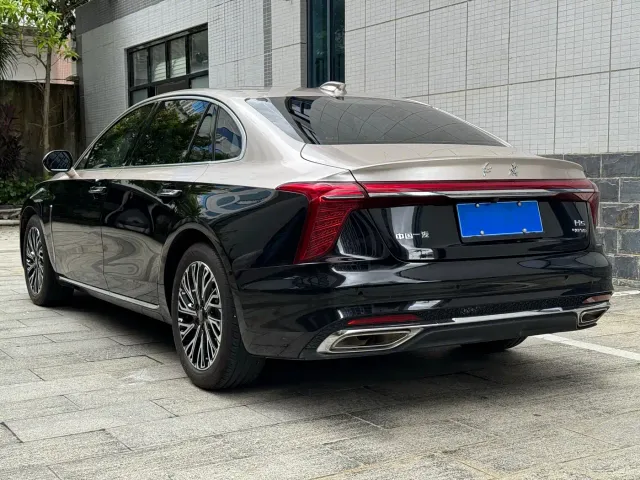 Hongqi H5 — Фото автомобиля 12