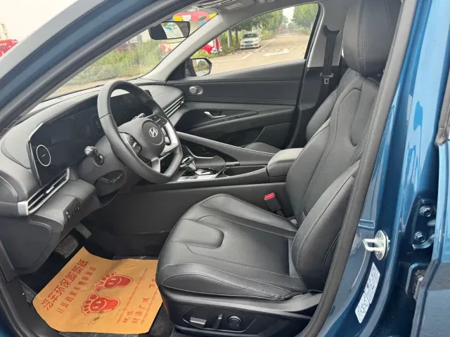 Hyundai Elantra — Фото автомобиля 7