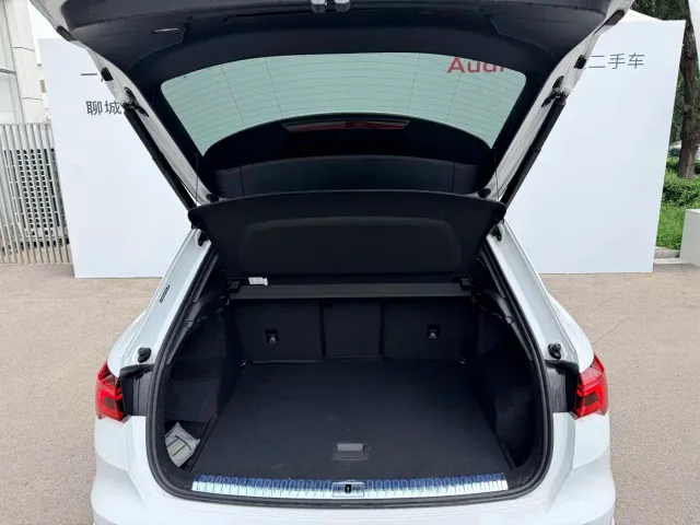 Audi Audi Q3 2024 35 TFSI Fashion Sport — Фото автомобиля 14
