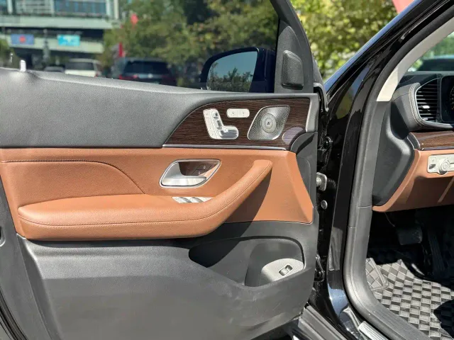 Mercedes-Benz GLE-Class — Фото автомобиля 5