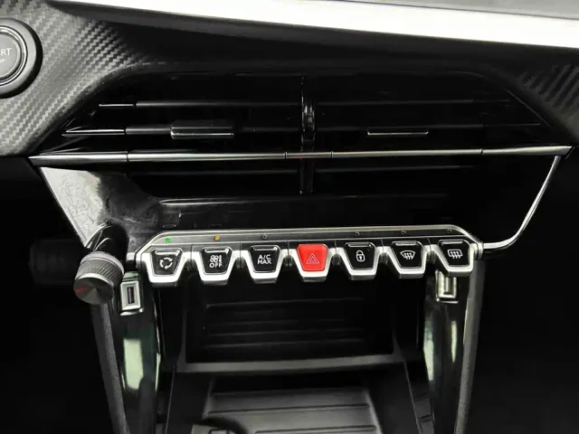Peugeot 2008 — Фото автомобиля 10