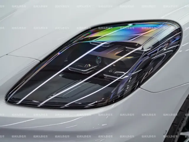 Porsche Panamera — Фото автомобиля 10
