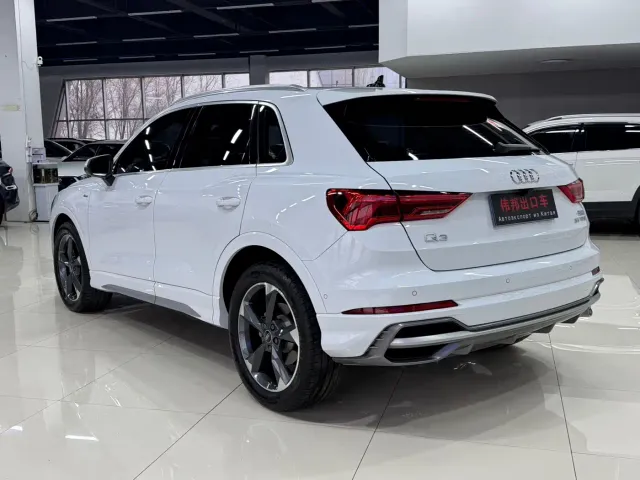 Audi Q3 — Фото автомобиля 4