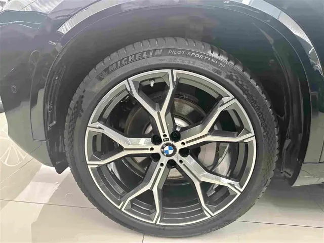 BMW X5 — Фото автомобиля 3
