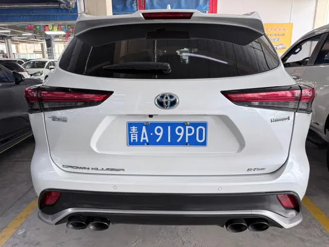 Toyota Crown Kluger — Фото автомобиля 18
