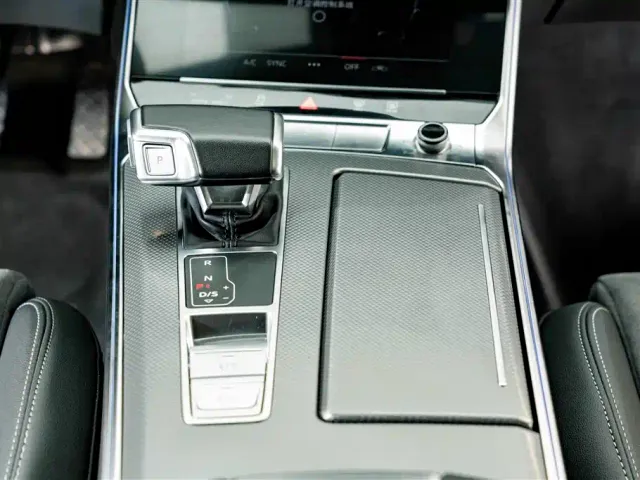 Audi A6L — Фото автомобиля 14