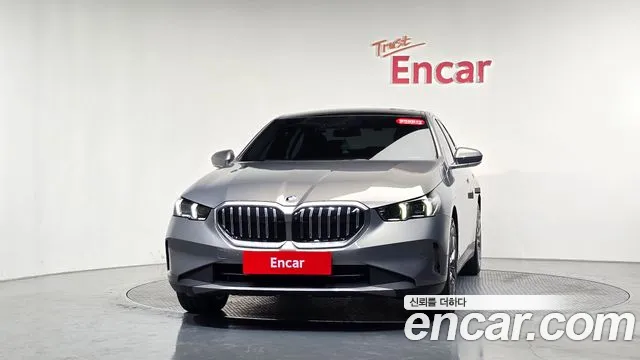 BMW 5-Series — Фото автомобиля 3