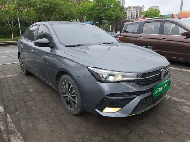 Roewe i5 — Фото автомобиля 3