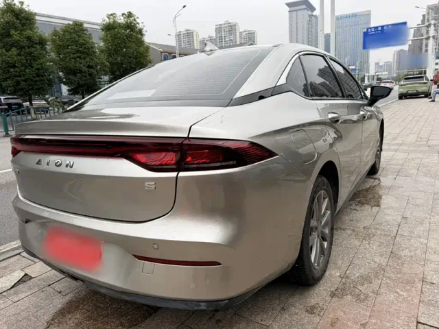 GAC Aion S — Фото автомобиля 9