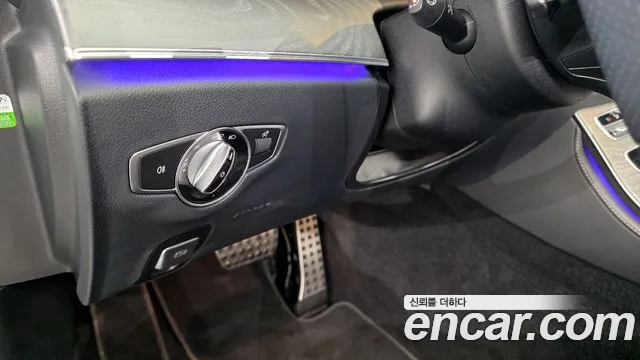 Mercedes-Benz E-Class — Фото автомобиля 15