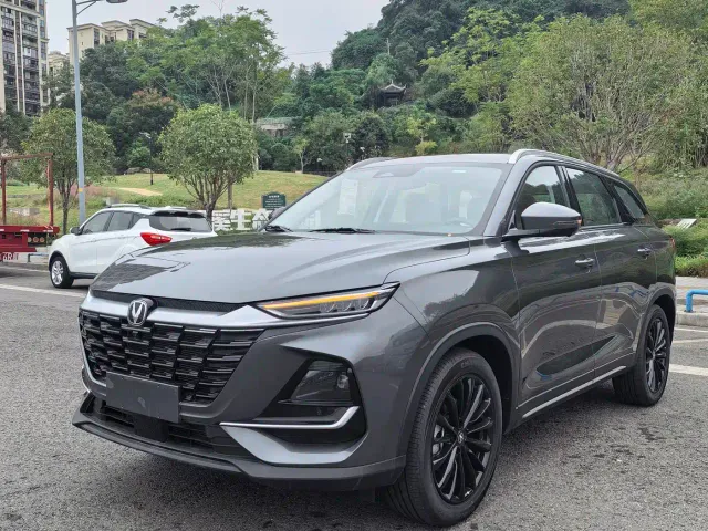 Фотография автомобиля — Changan CS75