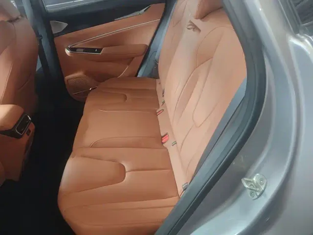 Geely Boyue — Фото автомобиля 16