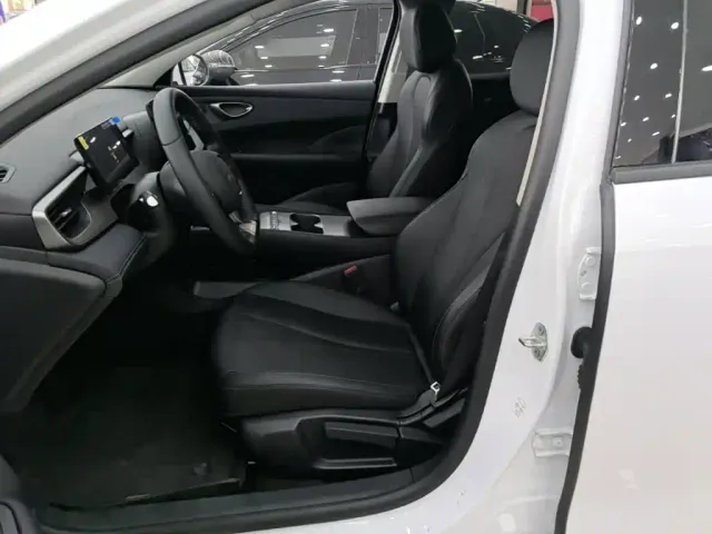 BYD Seal 05 DM-i — Фото автомобиля 14