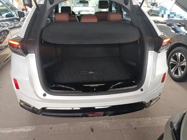 Honda UR-V — Фото автомобиля 18