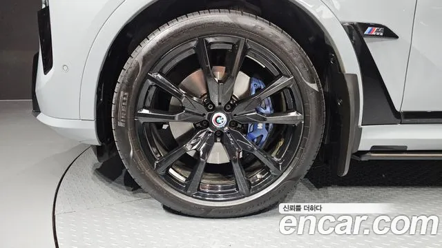 BMW X7 M60i xDrive M Sport 6 мест — Фото автомобиля 5