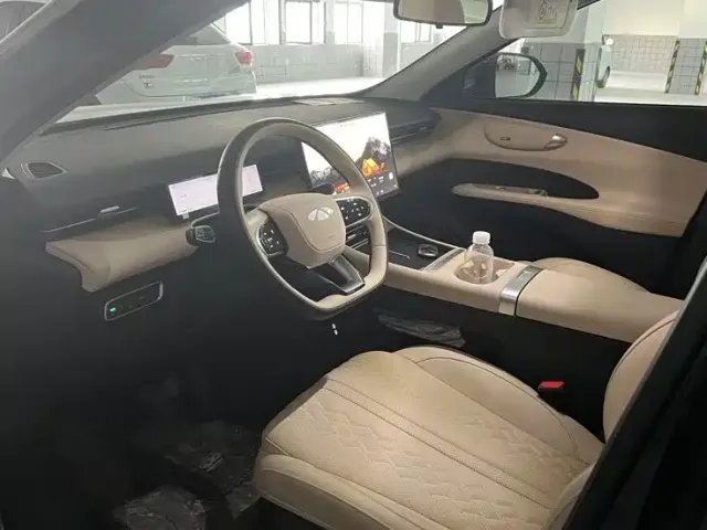 Chery Fengyun T7 — Фото автомобиля 3