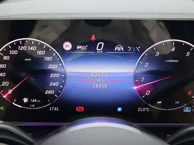 Mercedes-Benz V-Class — Фото автомобиля 24