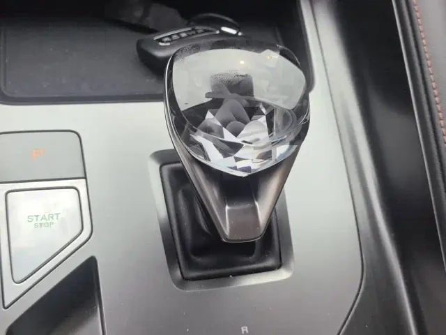 Roewe RX5 — Фото автомобиля 15