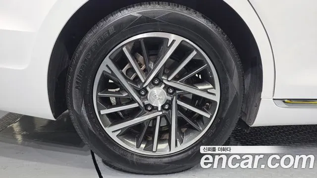 Hyundai Grandeur Новый Grandeur IG 3.0 LPi (Такси) — Фото автомобиля 5