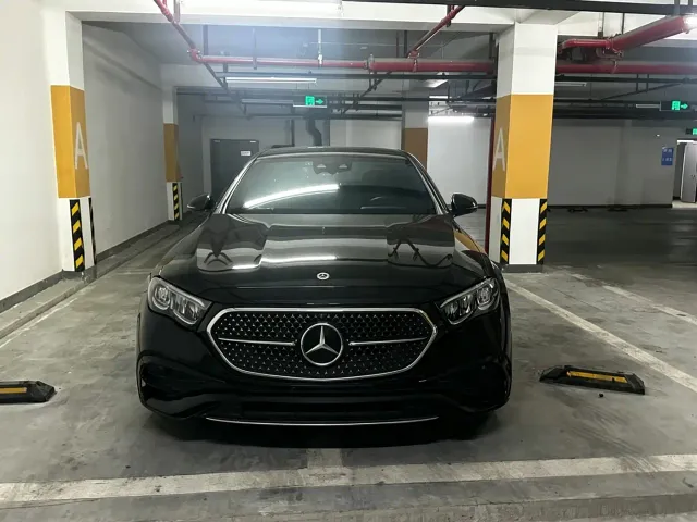 Mercedes-Benz E-Class — Фото автомобиля 2